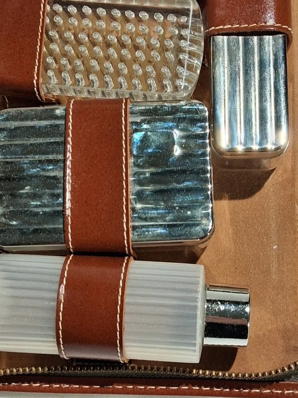 Leather Travel Kit  Zipper Case  Vintage 10 piece  Rust Brown  Lucite Silver VGC